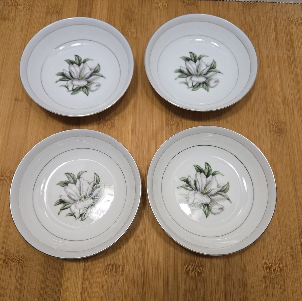Wentworth Fine China Yolanda Japanese Lily Bowl Set of 4